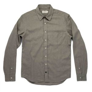 Taylor Stitch - The California in Olive Hemp Chambray